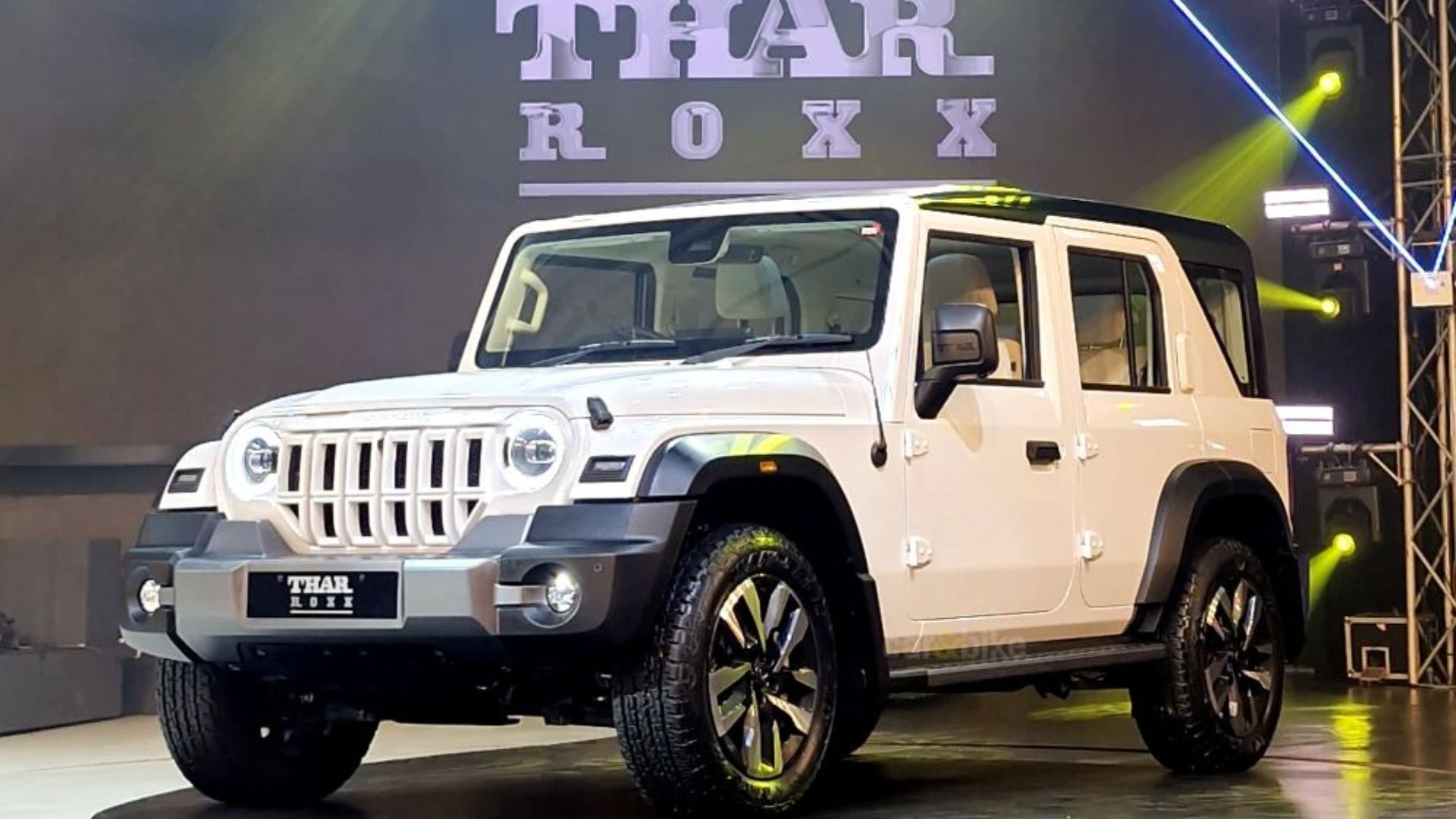 Mahindra Thar roxx