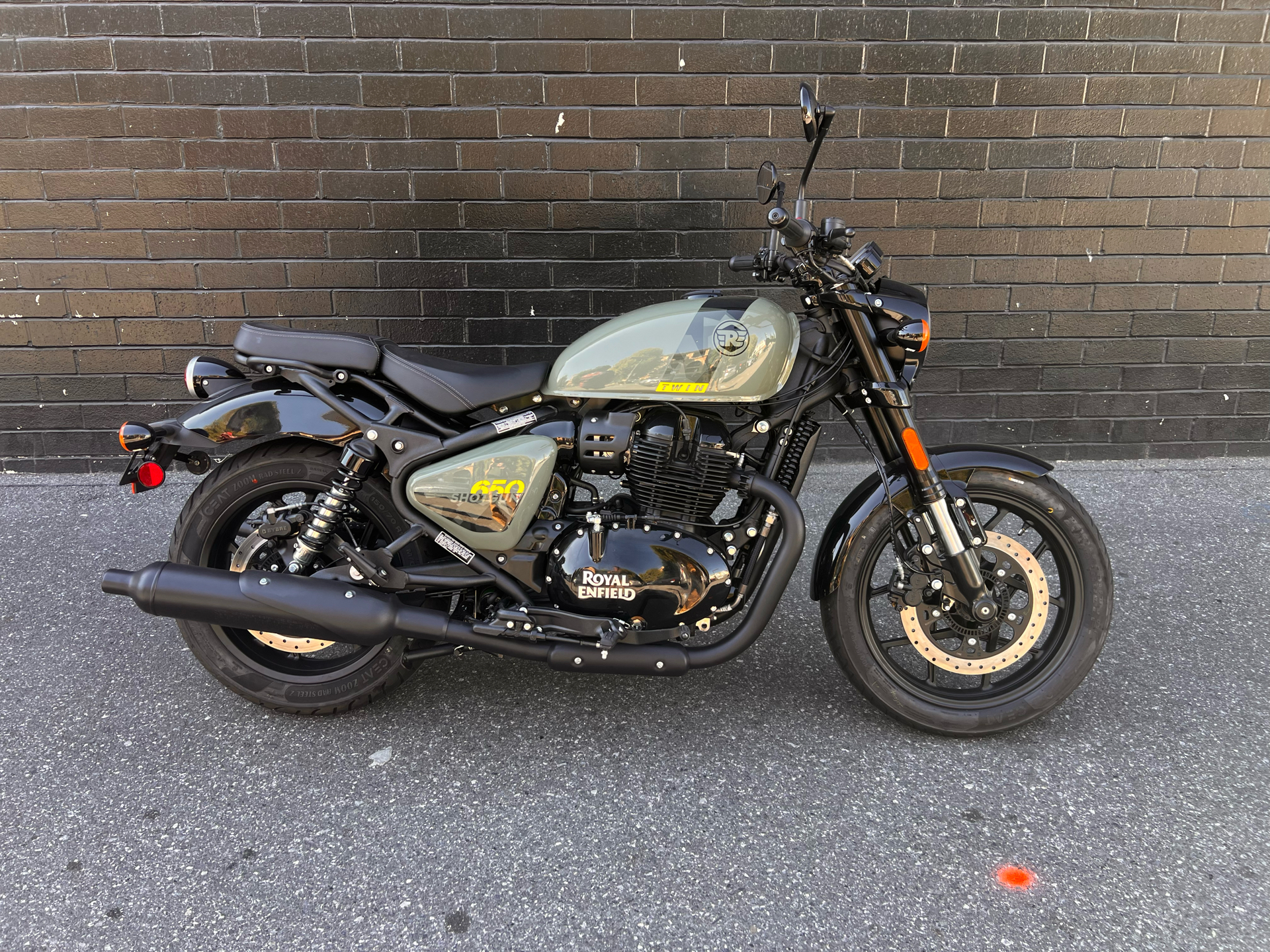Royal Enfield Shotgun 650