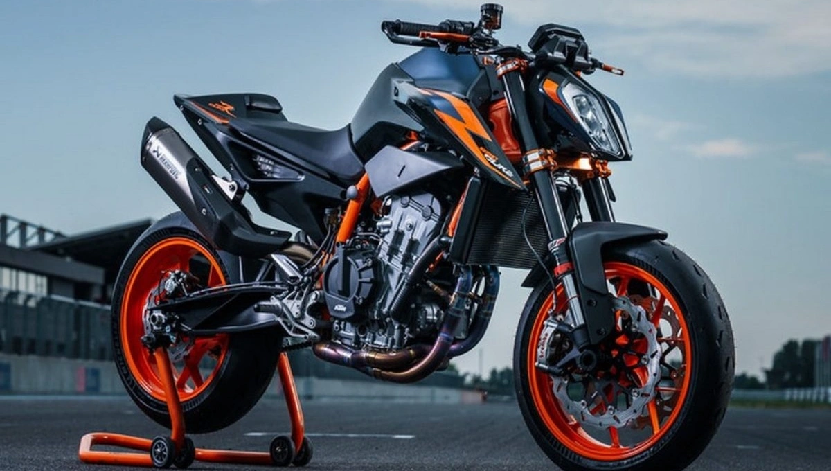KTM 890 Duke R